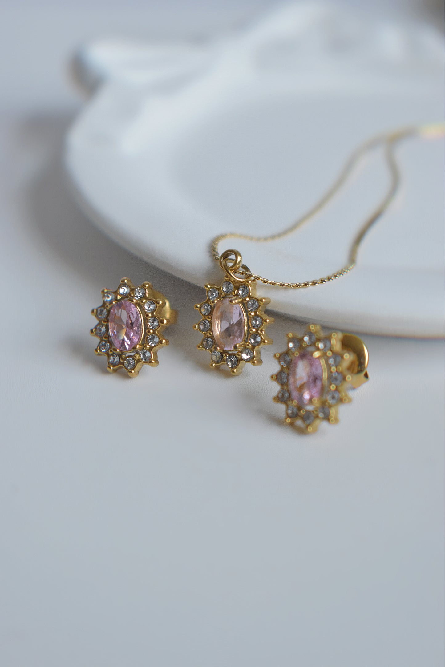Solene - 18K Gold Filled Jewelry Set | Necklace & Earrings Studs Stainless Steel
