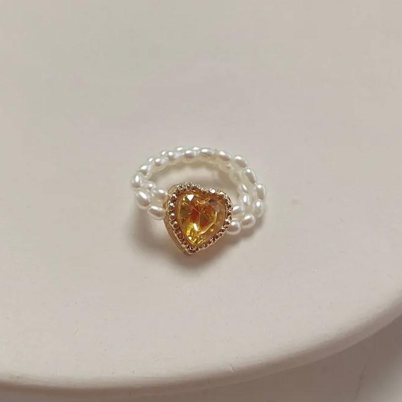 Pearl & Gold Heart Shaped Ring 18K